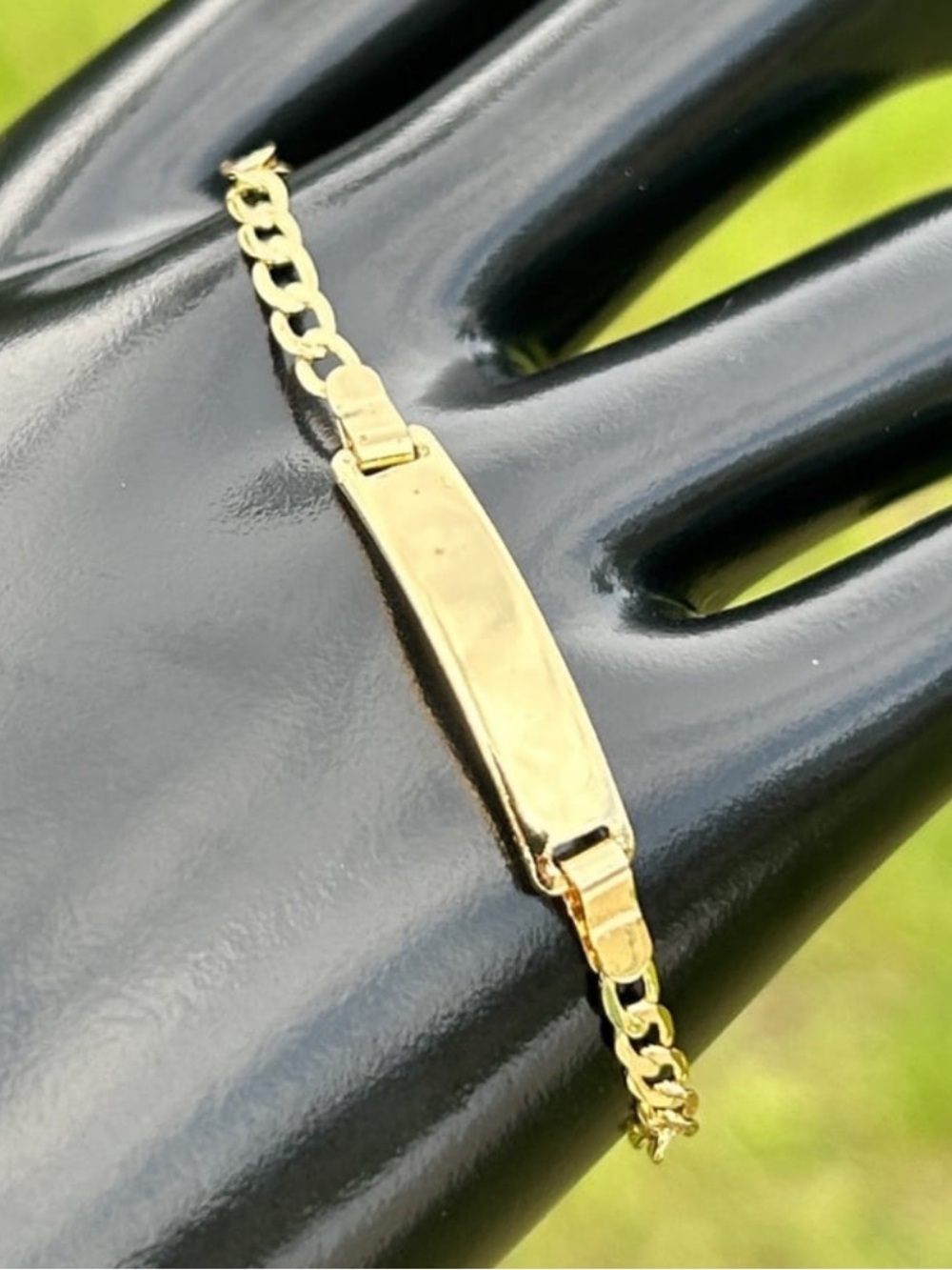 New gold (ID) bracelet